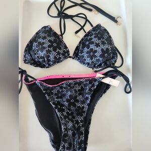 NWT Victoria's Secret  2pc. Flower lace bikini  sz Small